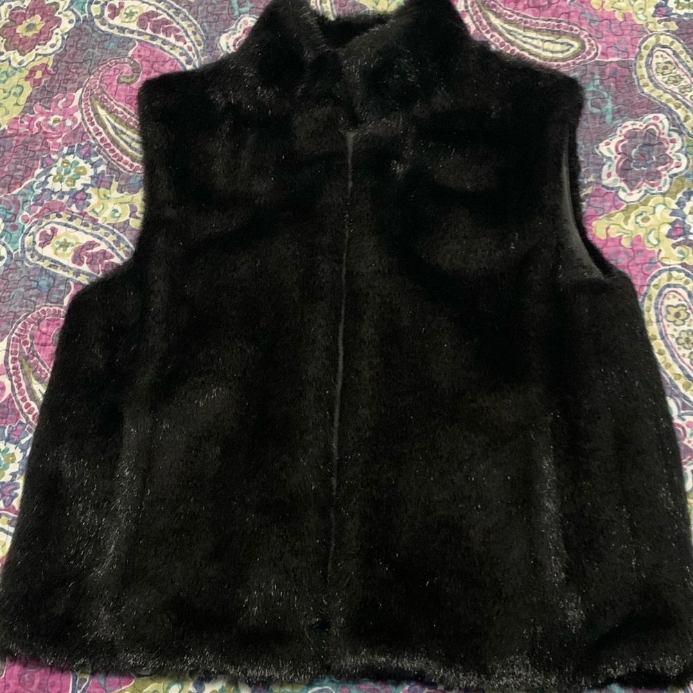 fur vest that can be reversed  size M